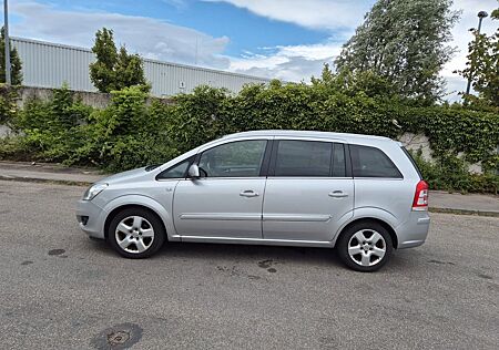 Opel Zafira B Family Plus