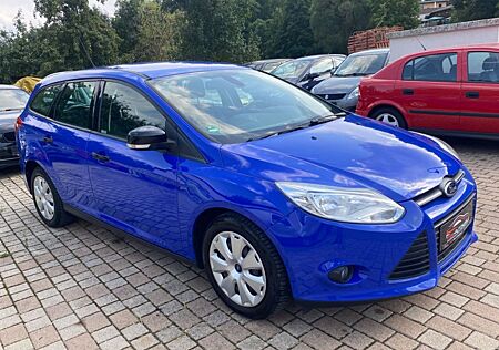 Ford Focus Turnier Trend*Ahk*Navi*Tempomat*Szhg*Pdc*