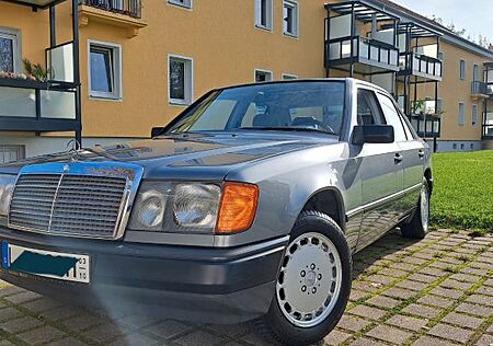 Mercedes-Benz 230 e "Classic Gutachten 2+"