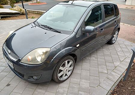 Ford Fiesta 1.4 16V - Benziner mit TÜV