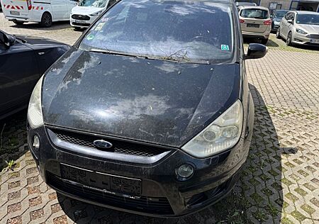 Ford S-Max Titanium