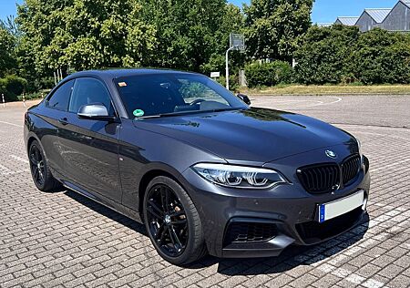 BMW 218i Coupé M Sport Adaptive LED Shadow Line