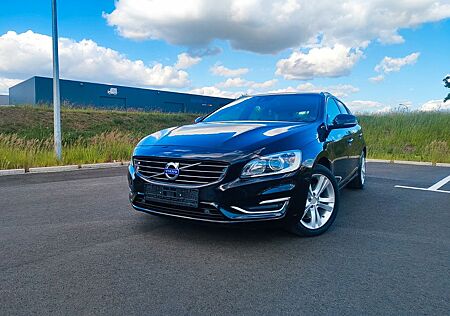 Volvo V60 D6 AWD Plug-in-Hybrid Summum Summum