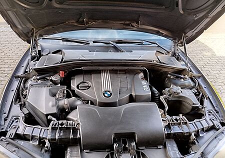 BMW 120d schwarz Sitzheizung/ Klima/ 8fach Bereifung