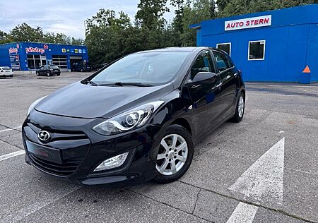 Hyundai i30 / TÜV Neu / 8-Fach Reifen