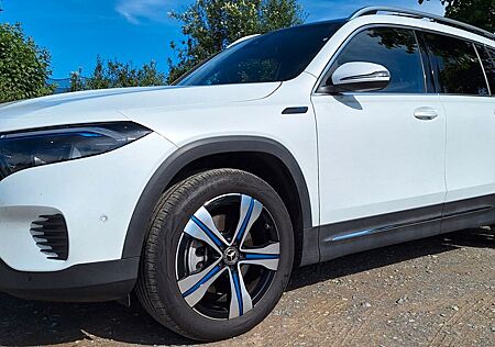Mercedes-Benz EQB 300 4Matic NP:63T€, Panodach