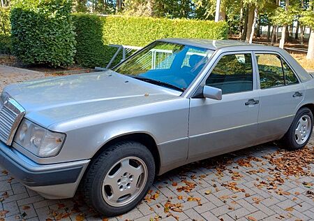 Mercedes-Benz 200 gebraucht kaufen Mercedes-Benz 200 E 124