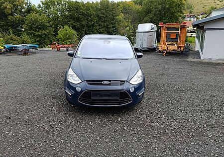 Ford S-Max Titanium