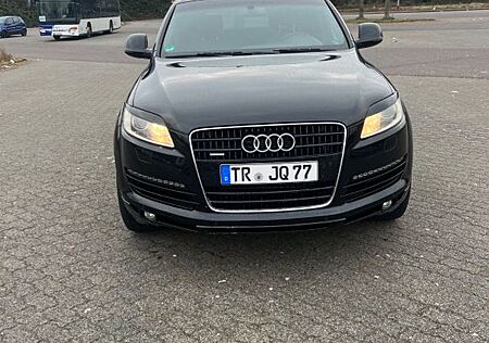 Audi Q7 3.0 TDI (DPF) quattro tiptronic -
