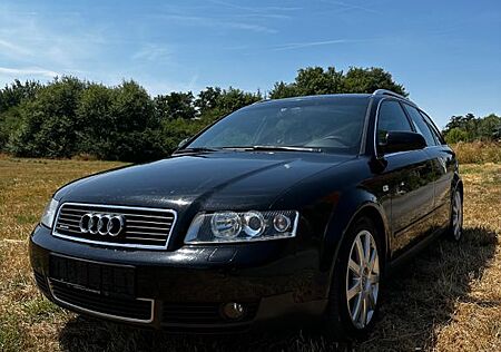 Audi A4 2.5TDI 132kW quattro Avant S-Line