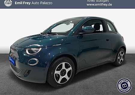 Fiat 500E Action
