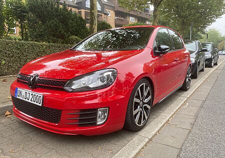VW Golf Volkswagen 2.0 TSI DSG GTI adidas K04-Umbau