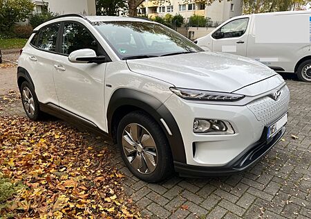 Hyundai Kona Elektro ELEKTRO Business 100kW / 42 kWh
