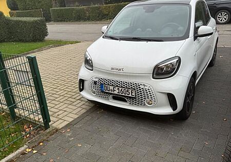 Smart ForFour EQ/22kw/Exclusive+PlusPaket/SHZ/Navi/Pan