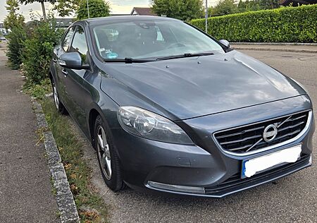 Volvo V40 D3 Kinetic, unfallfrei