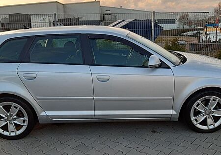 Audi A3 2.0 TDI (DPF) S tr. Ambiente Sportback Am...