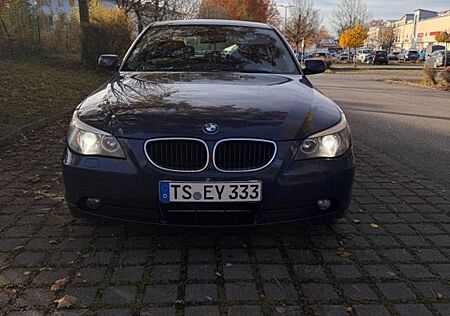 BMW 520i A -