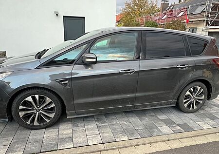 Ford S-Max 2,0 EcoBlue 140kW 4x4 ST-Line Auto ST-Line