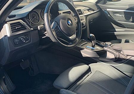 BMW 330d X DriveTouring Advantage Automatic