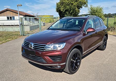 VW Touareg Volkswagen 3.0 V6 TDI Executive E...