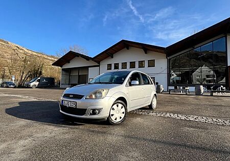Ford Fiesta 1,4 16V Ambiente Ambiente