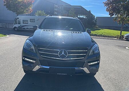 Mercedes-Benz ML 350 CDI BlueTec*Navi*Leder*RFK*AHK*Euro6!