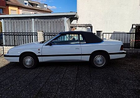 Chrysler Le Baron wenig gefahrenrs schön Wetter Fahrzeug