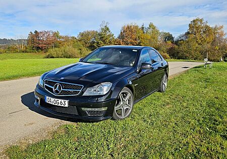 Mercedes-Benz C 63 AMG - Deutsch, FL, Limo