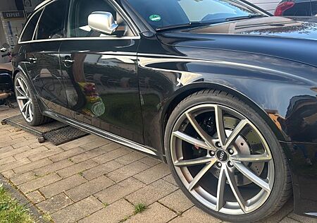 Audi RS4 4.2 FSI S tronic quattro Avant -