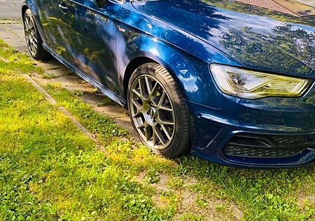 Audi A3 2.0 TDI S tronic quattro S line Standheizung