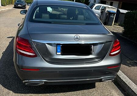 Mercedes-Benz E 200 d Autom. -9G-Tronik