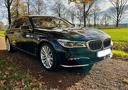 BMW 750i xDrive - VOLL, LEDER, V8, TOP, ScheckHEFT
