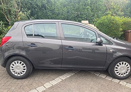 Opel Corsa D (EZ 07/13) - Scheckheftgepflegt