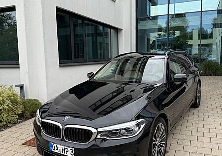 BMW 520d xDrive A - Scheckheft gepflegt
