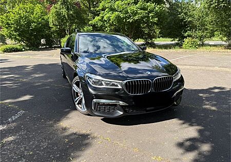 BMW 730d M-Sportpaket ACC Kamera 20 M Felgen