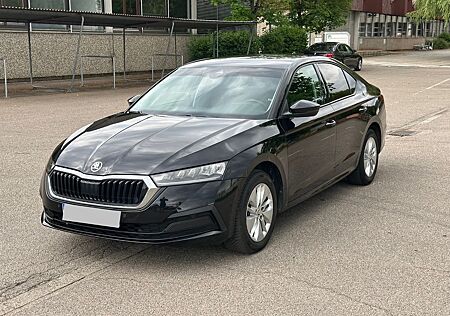 Skoda Octavia Lim. Ambition LED Kamera