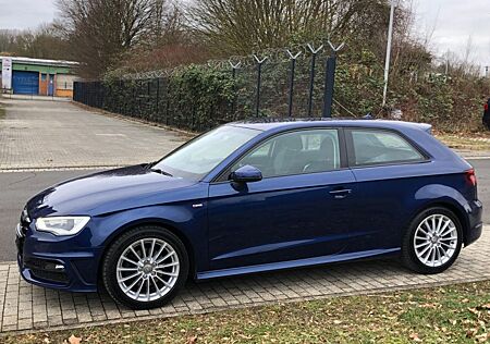 Audi A3 1,6TDI S-Line Selection Navi+Xenon+Scheckheft