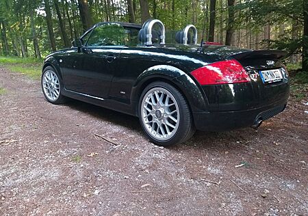Audi TT Roadster 1.8T 140 kW tiptronic -