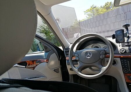 Mercedes-Benz E 300 BLUETEC AVANTGARDE Autom. Avantgarde
