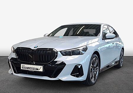 BMW 520d Limousine M-Sport Pro HK HiFi LED Lenkradhz