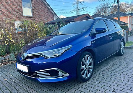 Toyota Auris Touring Sports Executive Hybrid Facelift