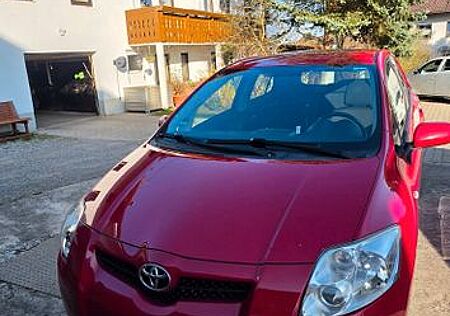 Toyota Auris 2,0-l-D-4D Diesel