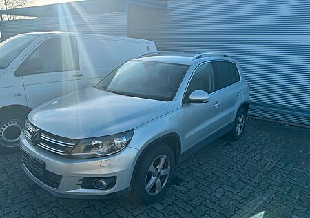 VW Tiguan Volkswagen Sport & Style 4Motion,AHK,Navi,8 fach Ber