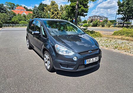 Ford S-Max 2,0 TDCi 103kW DPF Titanium Titanium