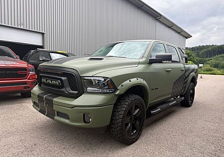 Dodge RAM 1500 HEMI 5.7L CREW CAB SPORT HOCH & BREIT
