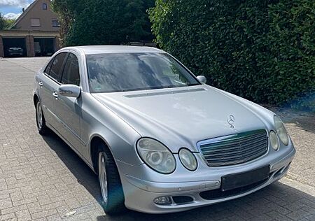 Mercedes-Benz E 220 CDI CLASSIC Classic