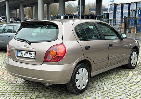 Nissan Almera Visia 1.5 TÜV NEU!! 1.HAND Klima 5 Türer
