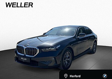 BMW 520d xDrive Pano KomfSi Standhz 360° AdapLED DA