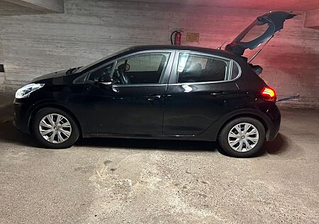 Peugeot 208 1.2 Allure PureTech 82 Allure