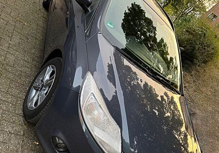 Ford Focus EcoBoost 1.0/Unfallfrei/TÜV 05/27